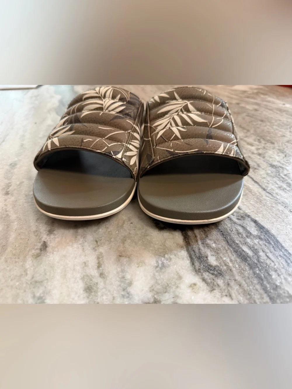🪝Men's Olukai Maha 'Olu Slides Hunter /Aloha/ Green Size 9. Sandal. Tropical. A+